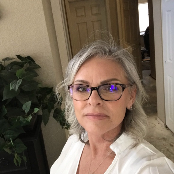 Meet your Posher, Catrina - Picture 2 of 2